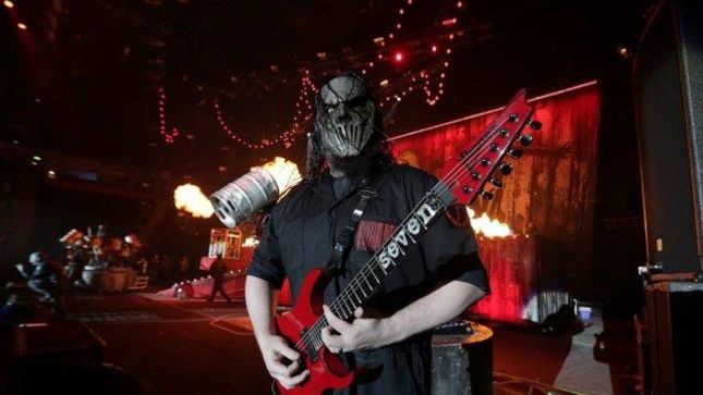 SLIPKNOT Guitarist Mick Thomson Charged With Disorderly Conduct After Knife Fight With Brother