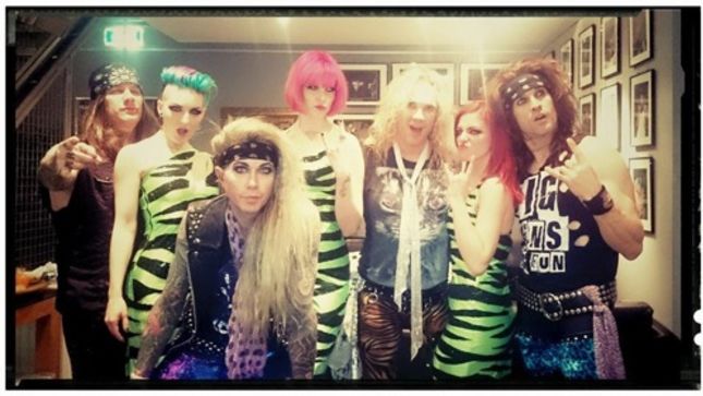 THE LOUNGE KITTENS - "We're Still Totally In Awe That We Made It Out On Tour With STEEL PANTHER"