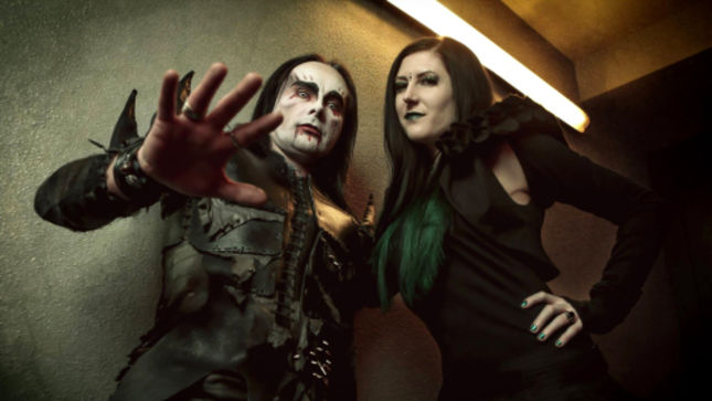 LINDSAY SCHOOLCRAFT On Performing Live With CRADLE OF FILTH - "More Alive Than I've Ever Been"