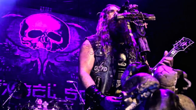 ZAKK WYLDE Discusses Paris Terrorist Attacks - “If You’ve Got A Problem With America, Get An Army Together, And Try And Come Over And Whoop Our Ass Then Instead Of This Punk Shit”