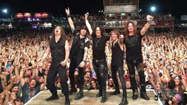 TONY HARNELL On Quitting SKID ROW - "I Owe The Fans And Band An Apology For The Facebook Comment I Made About Being Disrespected" 