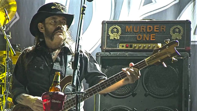 WWE Raw Pay Special Tribute To Late MOTÖRHEAD Frontman LEMMY KILMISTER; Video