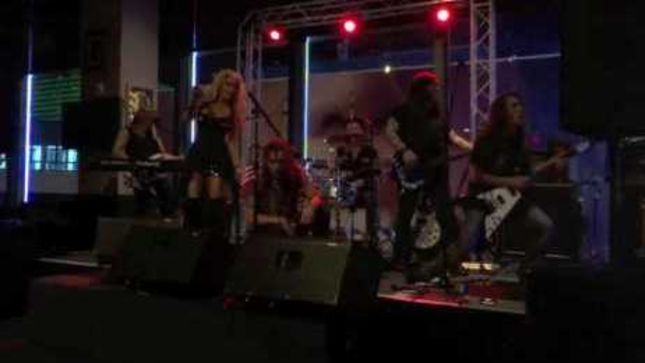 Former MEGADETH Guitarist JEFF YOUNG Performs VAN HALEN Classic With JET VELOCITY Live In Las Vegas (Video) 