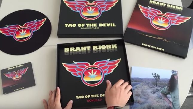 BRANT BJORK - Unboxing Tao Of The Devil (Fanbox); Video