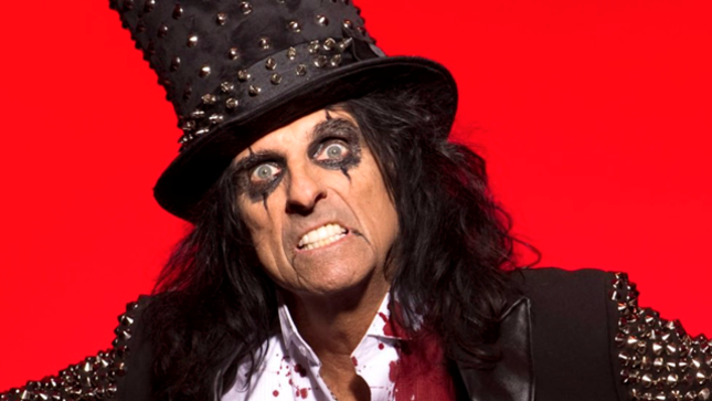 ALICE COOPER - 15th Annual Christmas Pudding To Feature KORN, HOLLYWOOD VAMPIRES And SAMMY HAGAR