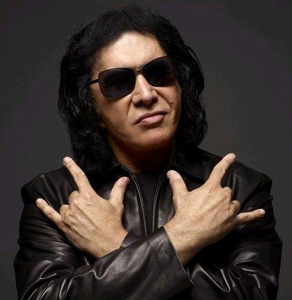 GENE SIMMONS - "Stop Hanging Out With Guys Who Just Want To Go To The Bar And Get Drunk"